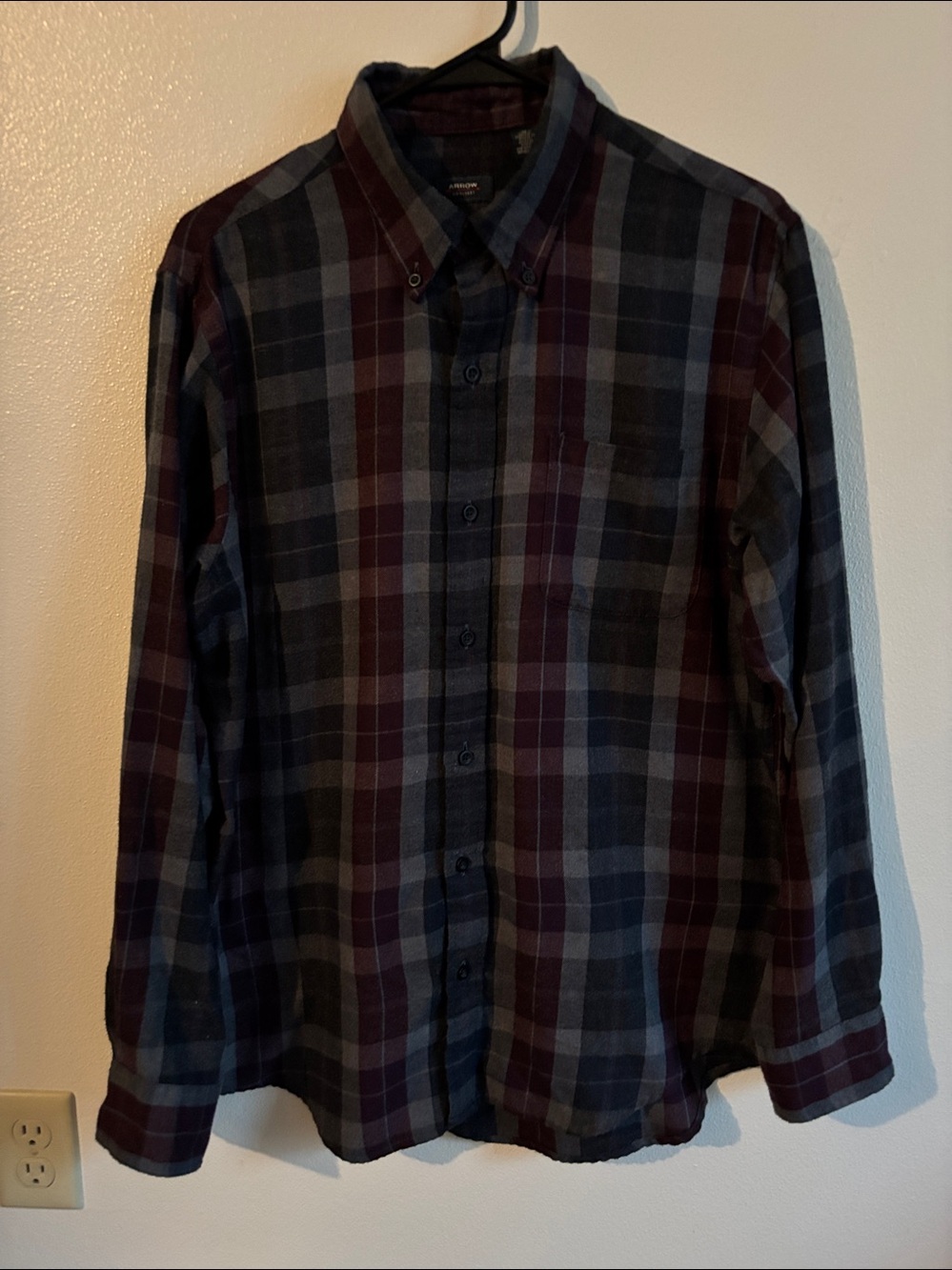 Arrow 90's Men's L Plaid Flannel Button Down in Gray & Burgundy LS Shirt